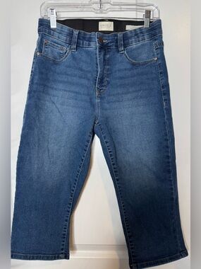 Angels forever young Blue Denim everluxe Sculpt Capri elastic waist size 8